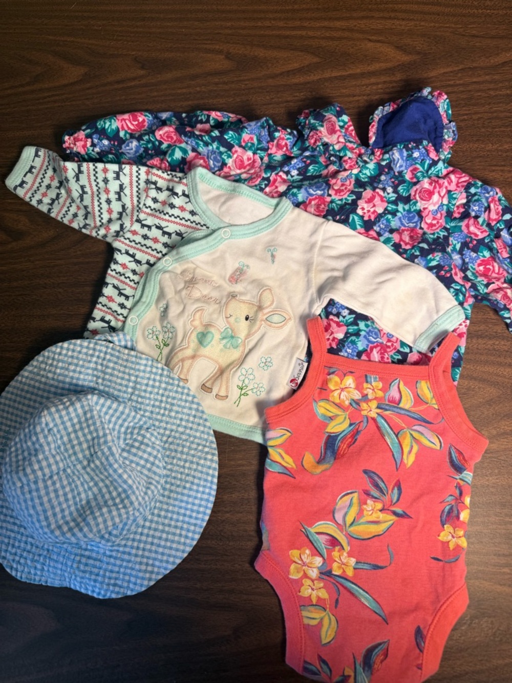12 and 18 Month old girls shirts and sun hat